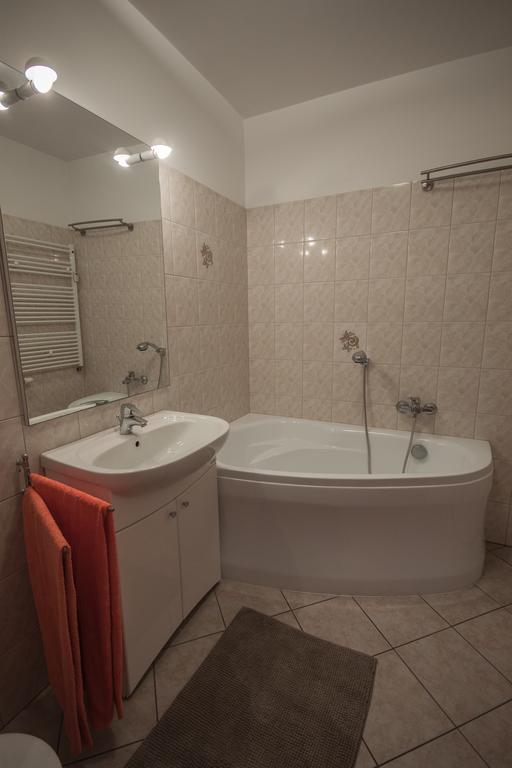 Velvet Lucka Apartment Varşovia Exterior foto